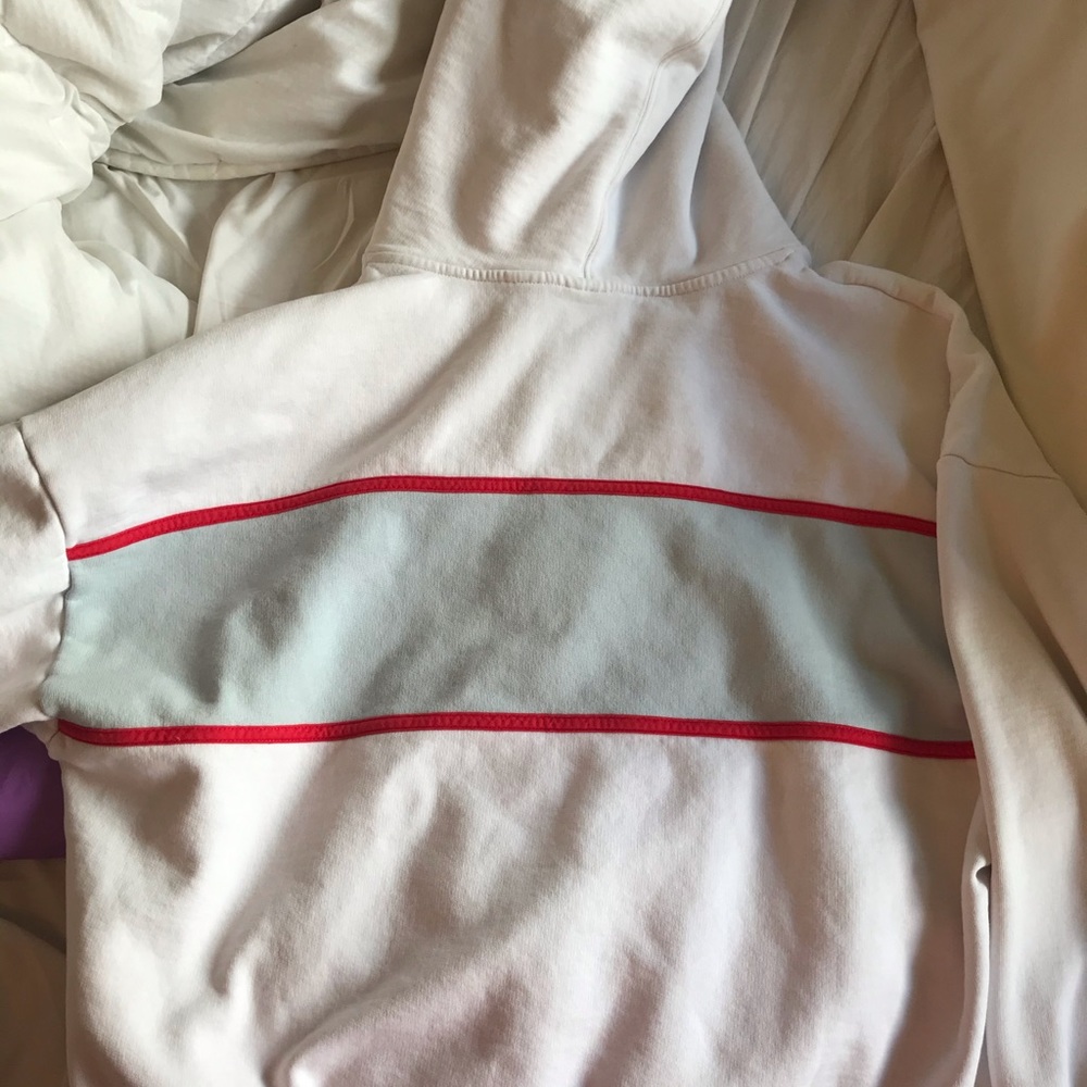 LEVI’S SWEATER - Picture 2 of 2